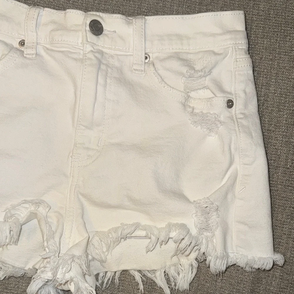 White Distressed DAZE Denim Shorts Size 26/ Small